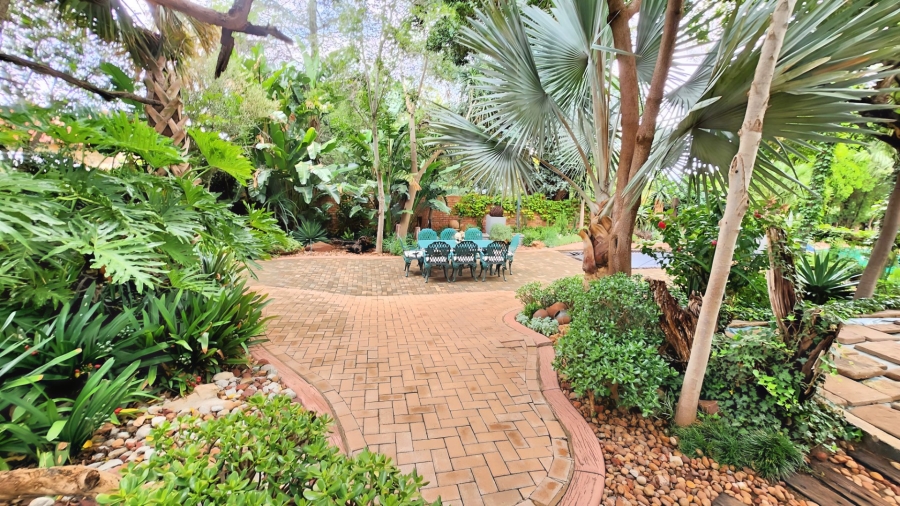 5 Bedroom Property for Sale in Doringkruin North West
